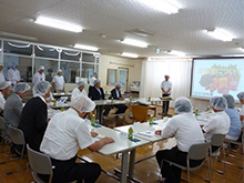 茨城県議会農林水産委員会の皆様が水戸工場にいらっしゃいました